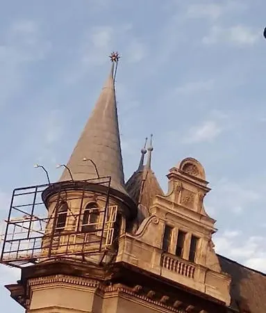 Bright Sunny At Keleti Station,near Citycenter *